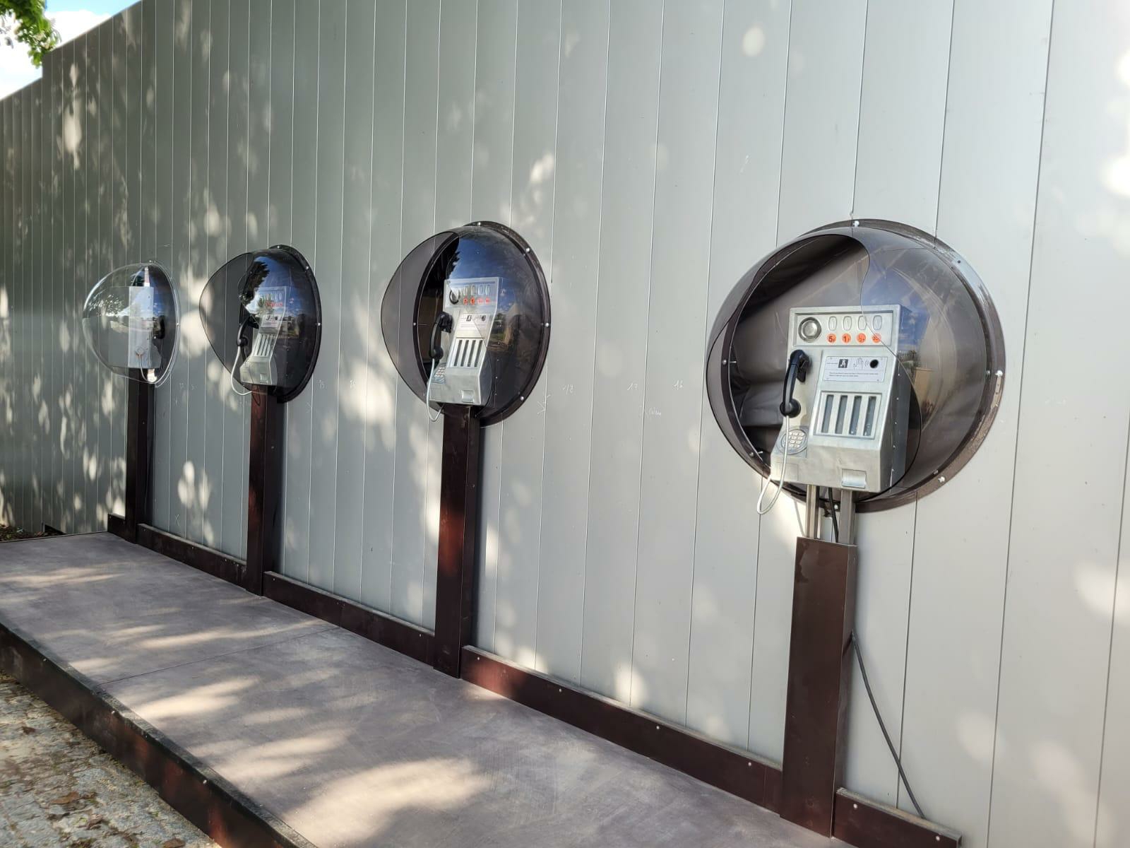 Cabines téléphoniques - Numen / For Use - Chantier de la gare de Vitry - Centre