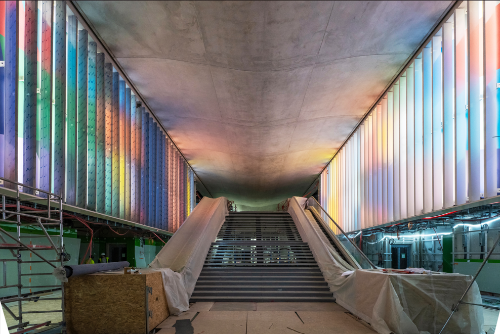 Chantier de pose de l'oeuvre en cours 