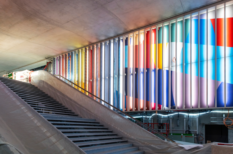 Chantier de pose de l'oeuvre en cours 