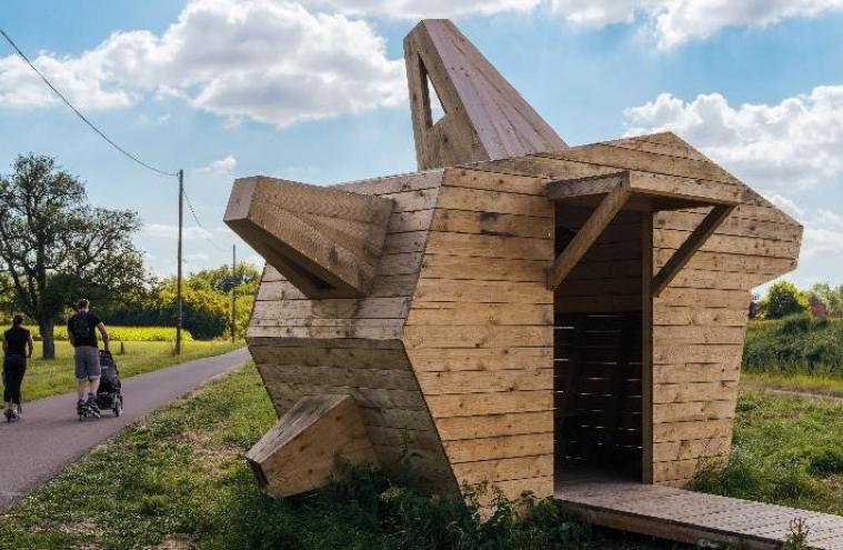 Installation par un artiste soutenu par COAL