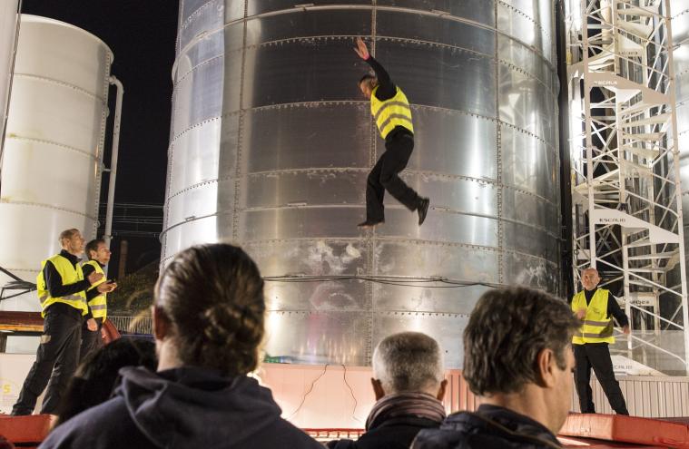 Lionel Pioline et les trampolinistes au KM2