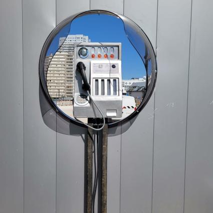 Cabine téléphonique - Numen / For Use - Chantier de la gare de Vitry - Centre