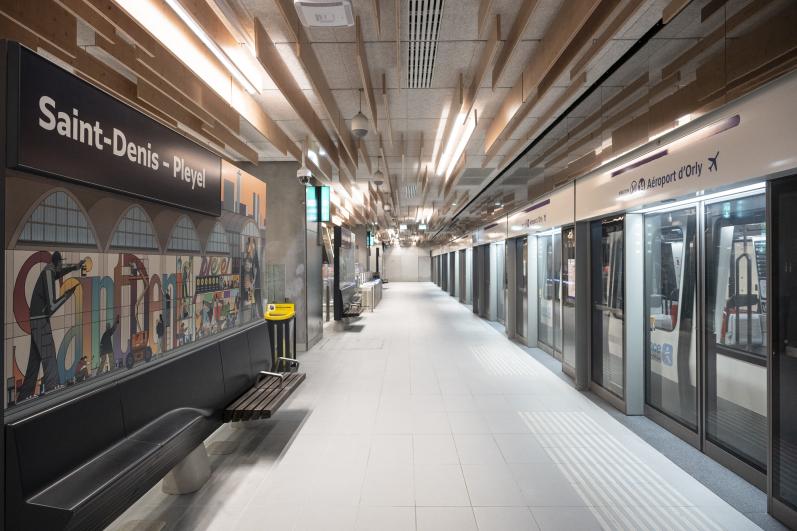 Quais de la ligne 14 de la gare Saint-Denis Pleyel